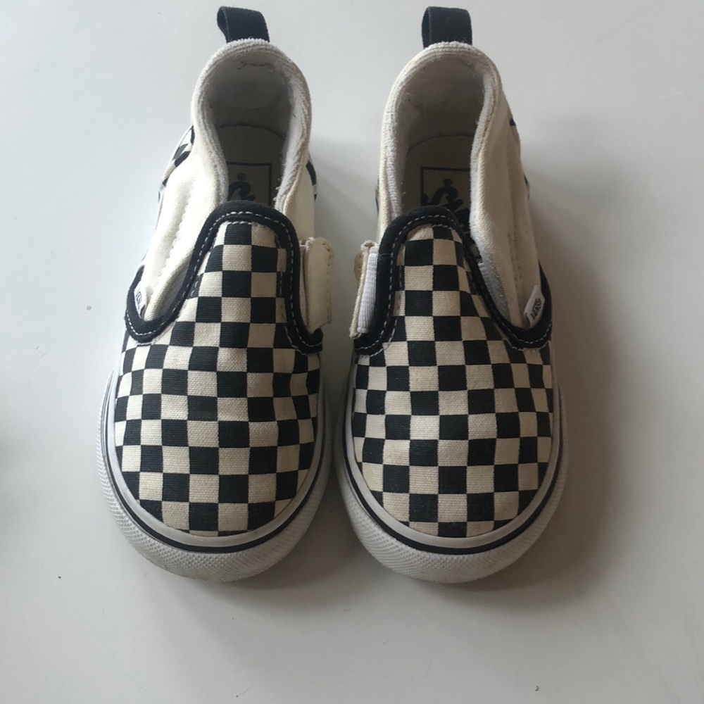 Vans Checkered slip on 8